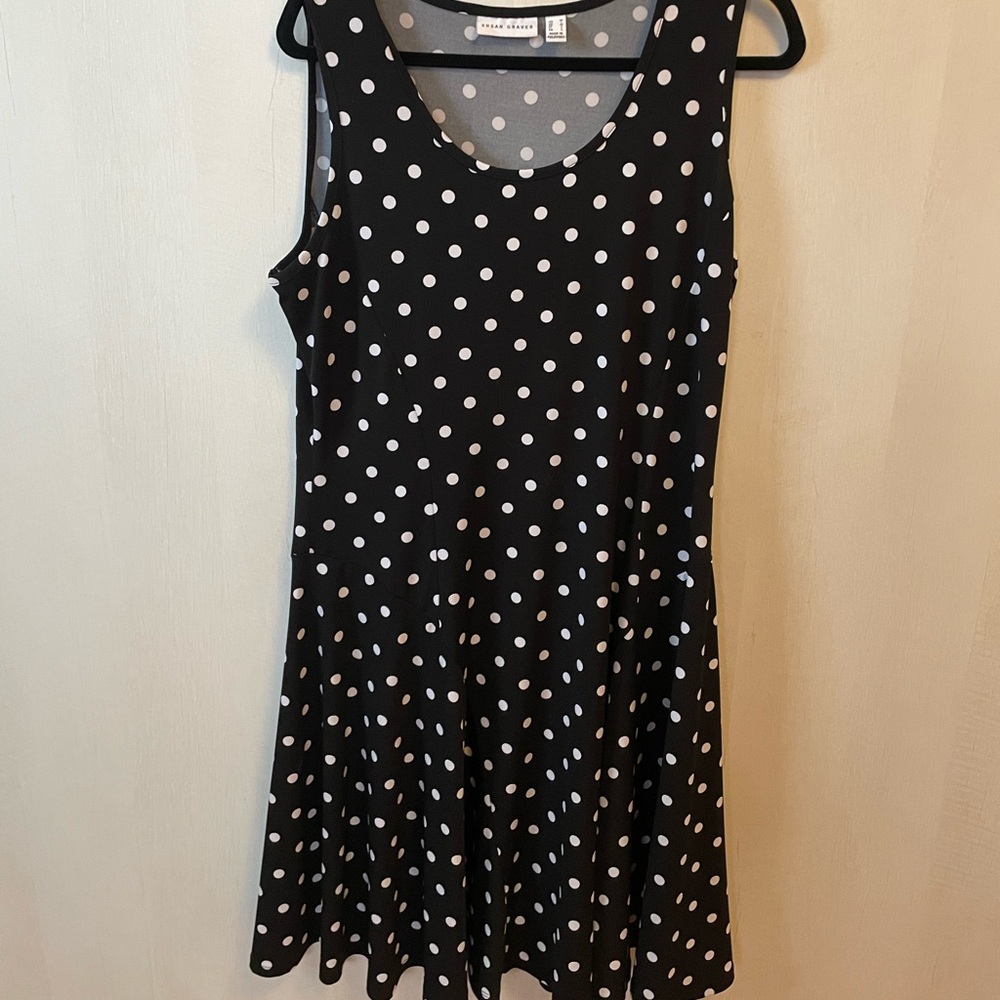 Susan Graver Liquid Knit Dress. Stylish Fit & Flare;  Black & White Polka Dot.